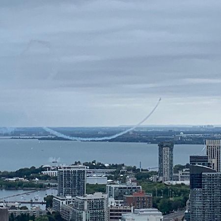 Апартаменты Magnificient View Next Cn Tower/Rogers/Union/Mtcc Торонто Экстерьер фото
