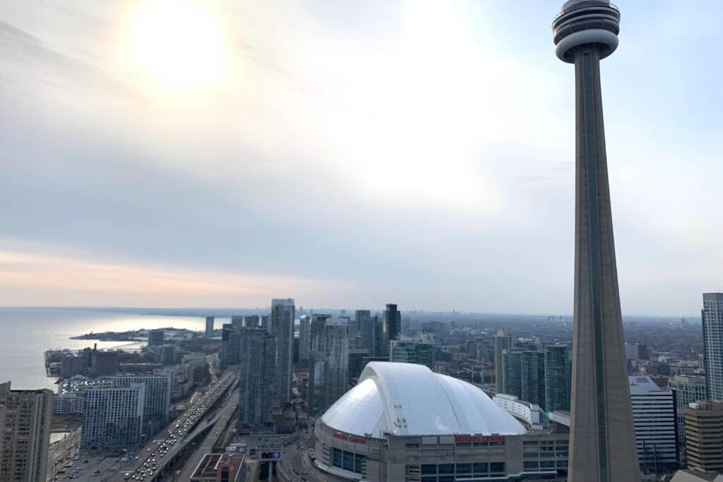 Апартаменты Magnificient View Next Cn Tower/Rogers/Union/Mtcc Торонто Экстерьер фото