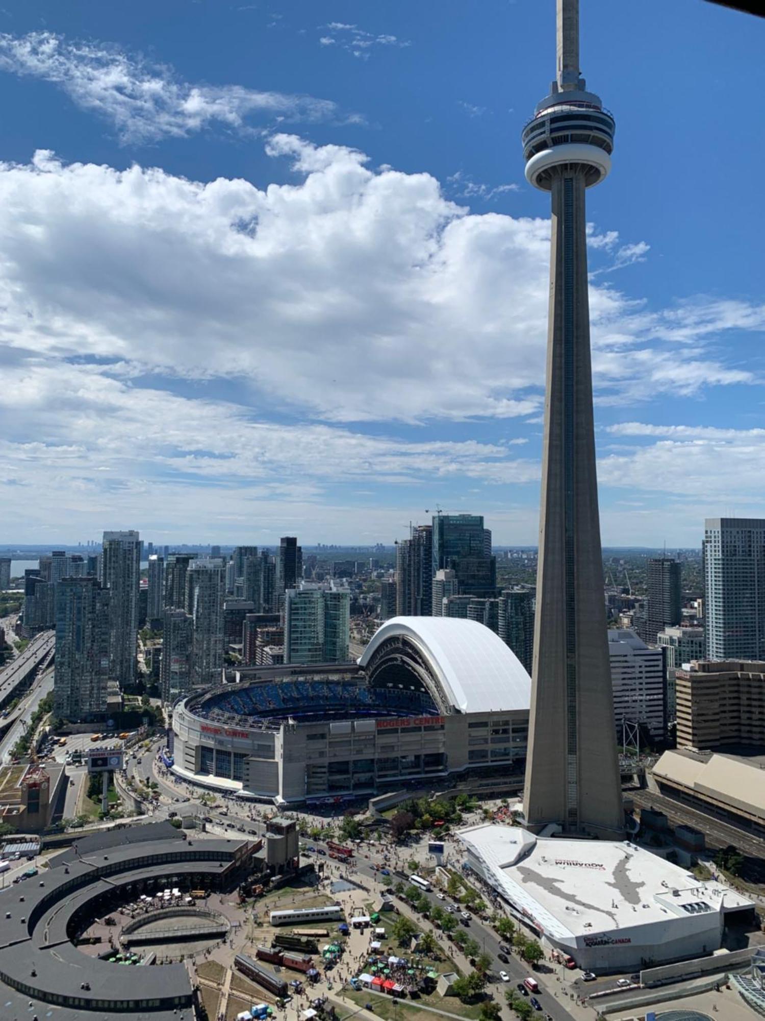 Апартаменты Magnificient View Next Cn Tower/Rogers/Union/Mtcc Торонто Экстерьер фото
