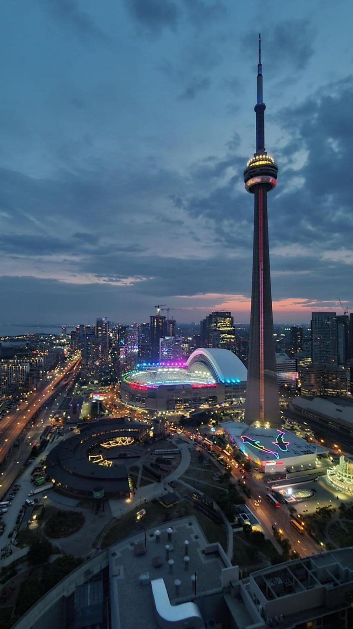 Апартаменты Magnificient View Next Cn Tower/Rogers/Union/Mtcc Торонто Экстерьер фото