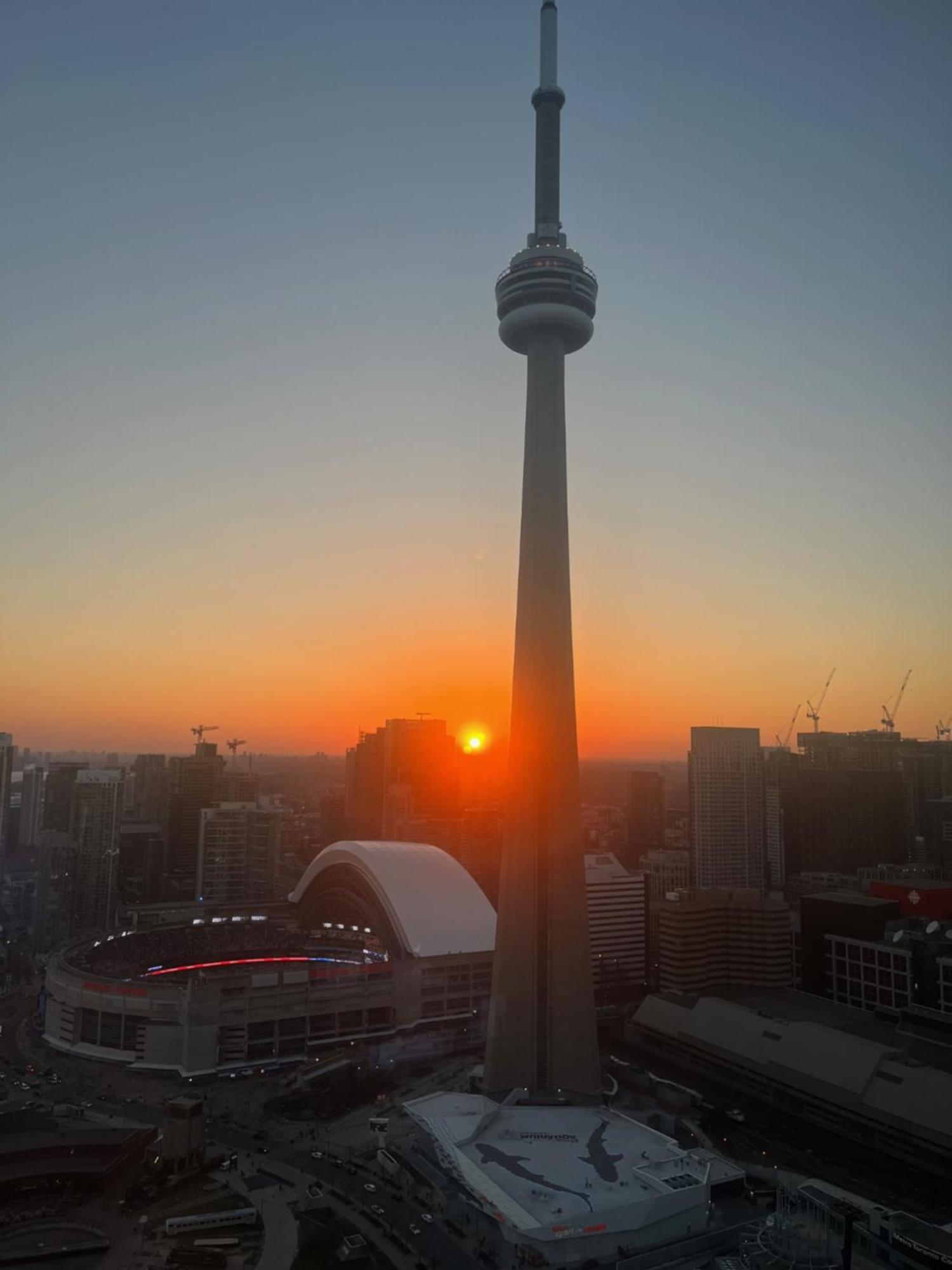 Апартаменты Magnificient View Next Cn Tower/Rogers/Union/Mtcc Торонто Экстерьер фото